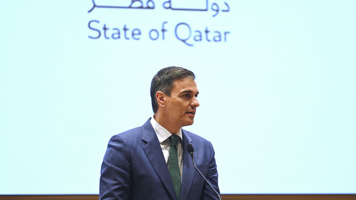 La JEC abre un expediente sancionador a Pedro Sánchez por elogiar a Illa en Doha