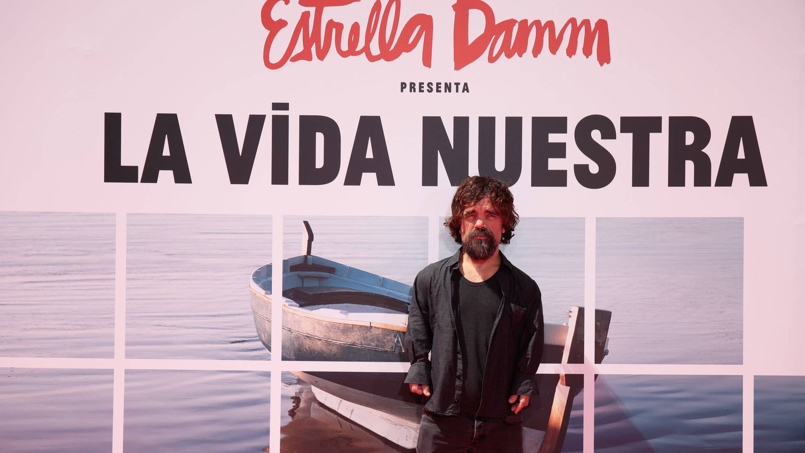 Foto: Peter Dinklage en la presentación de 'La vida nuestra' en Barcelona | Estrella Damm