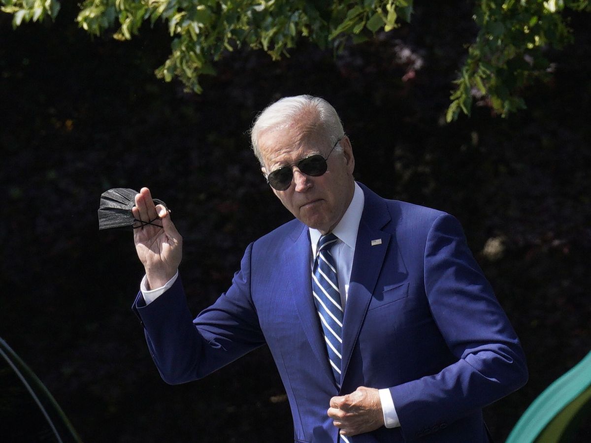 Foto: El presidente de EEUU, Joe Biden, abandona la Casa Blanca rumbo a la umbre de las Américas. (EFE/Yuri Gripas)