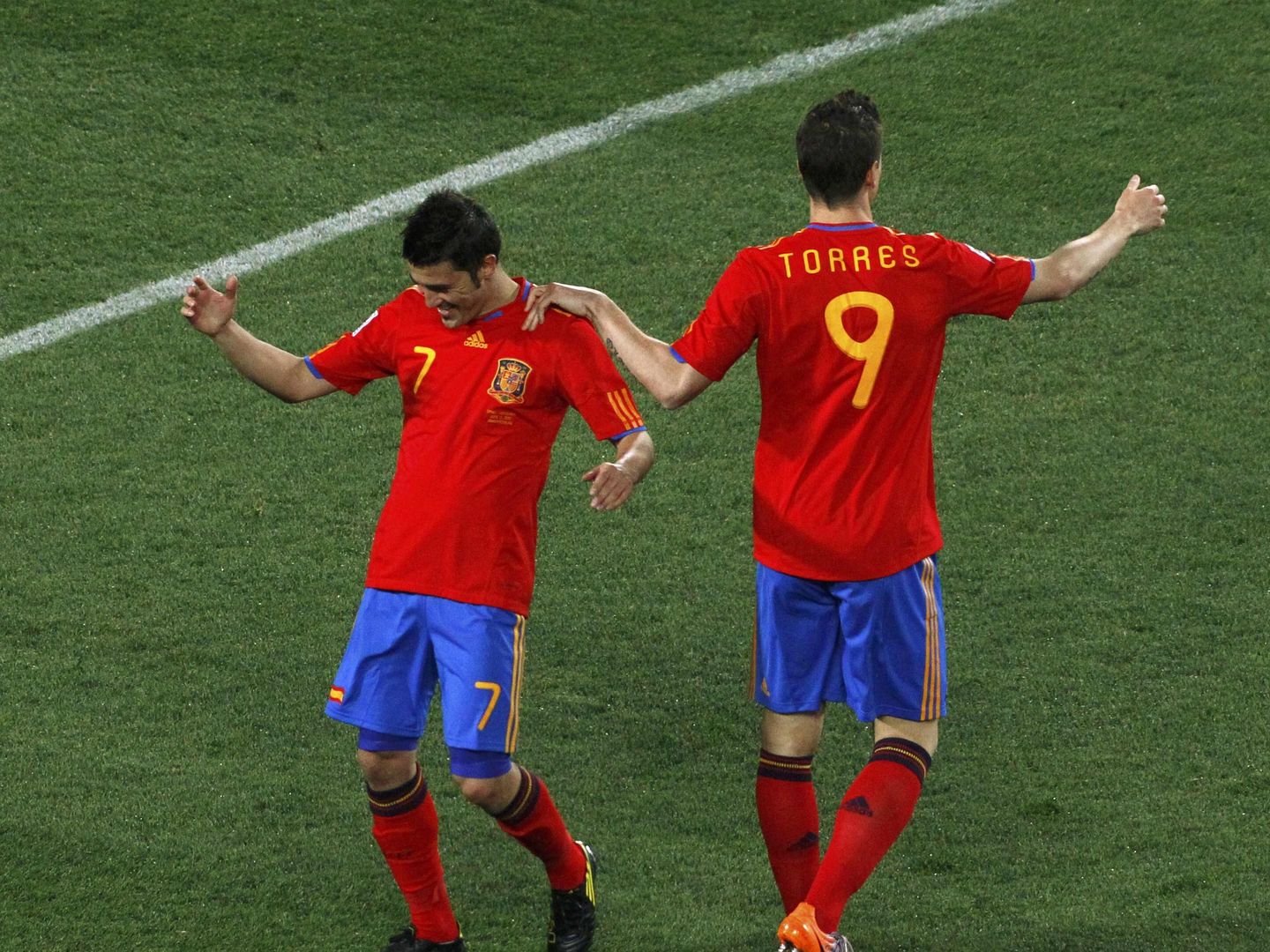 David Villa y Fernando Torres formaron una gran pareja de ataque. (Reuters)