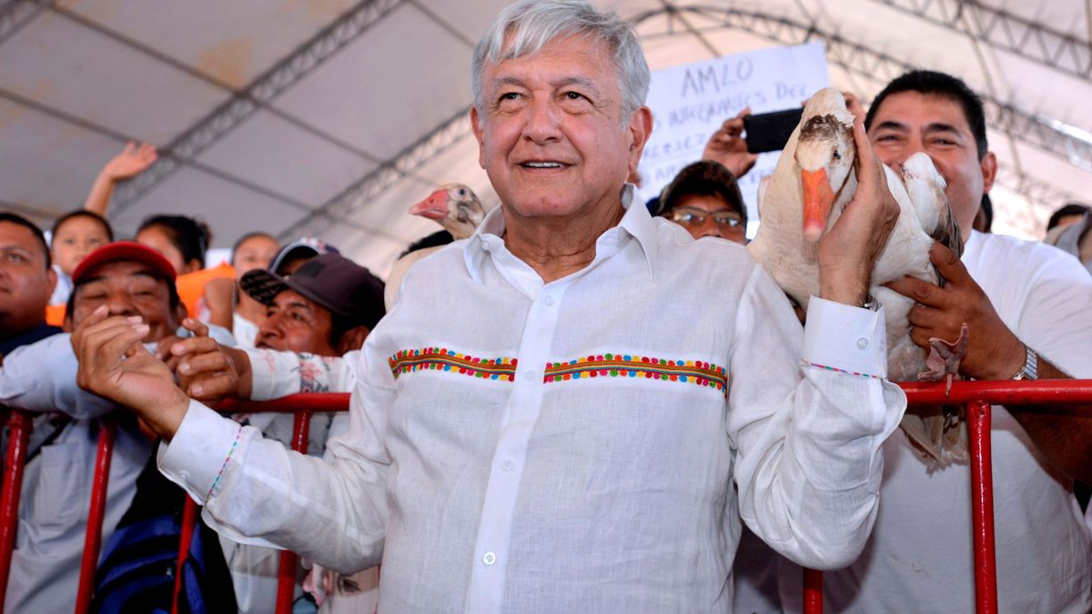 El 'populismo buenista' de AMLO crispa México: "Lo que nos aguarda es pavoroso"