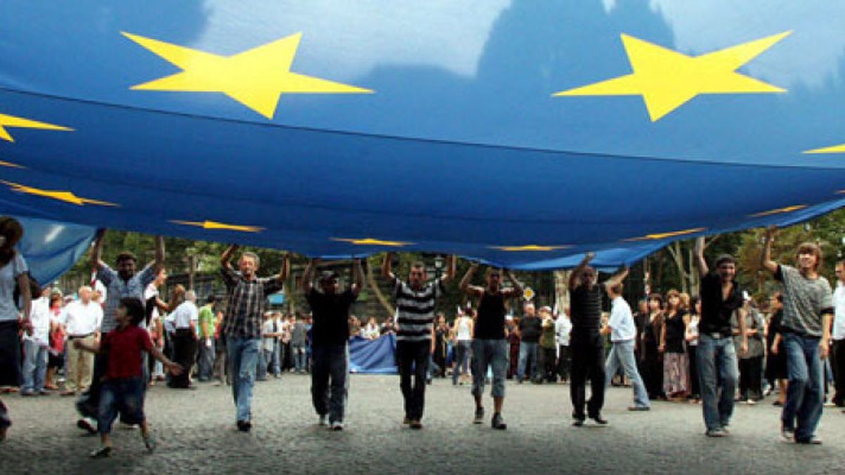 Sólo uno de cada cuatro españoles sabe que España presidirá la UE en 2010