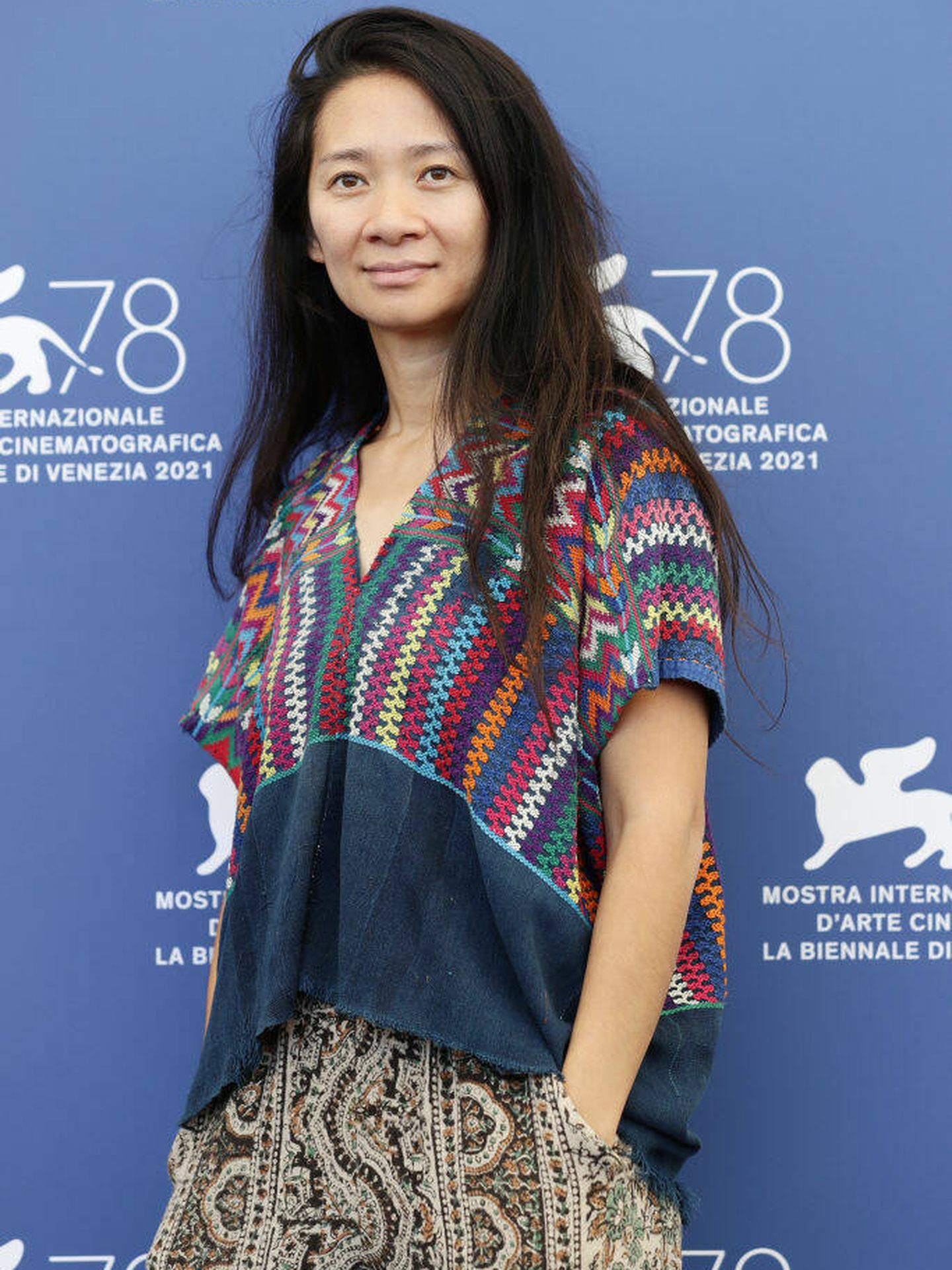 La directora de cine Chloe Zhao, en el Festival de Venecia 2021. (Getty)