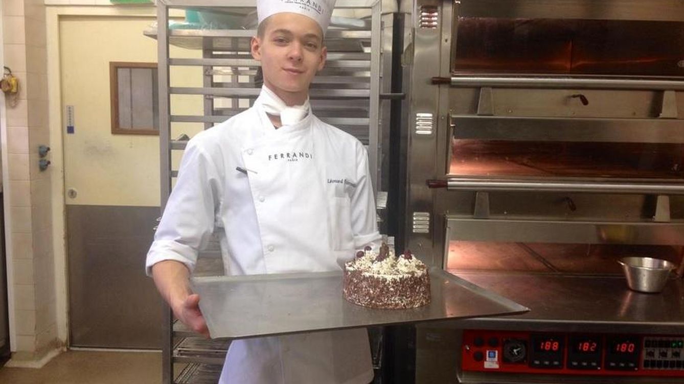 Foto: Léonard Trierweiler se forma en la escuela de cocina más prestigiosa de Francia, L'École Ferrandi (Twitter)