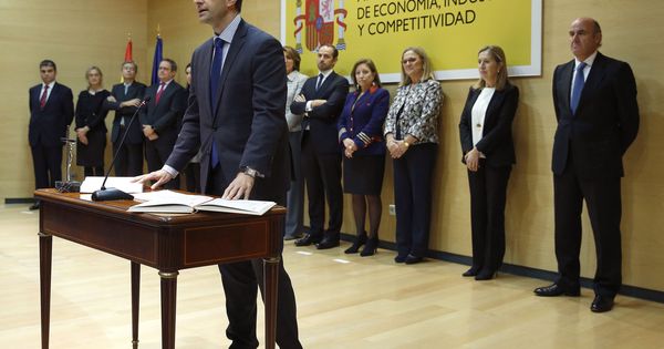 Foto: Enrique Rubio (izda.), presidente del ICAC, en su toma de posesión en 2016 (Efe)