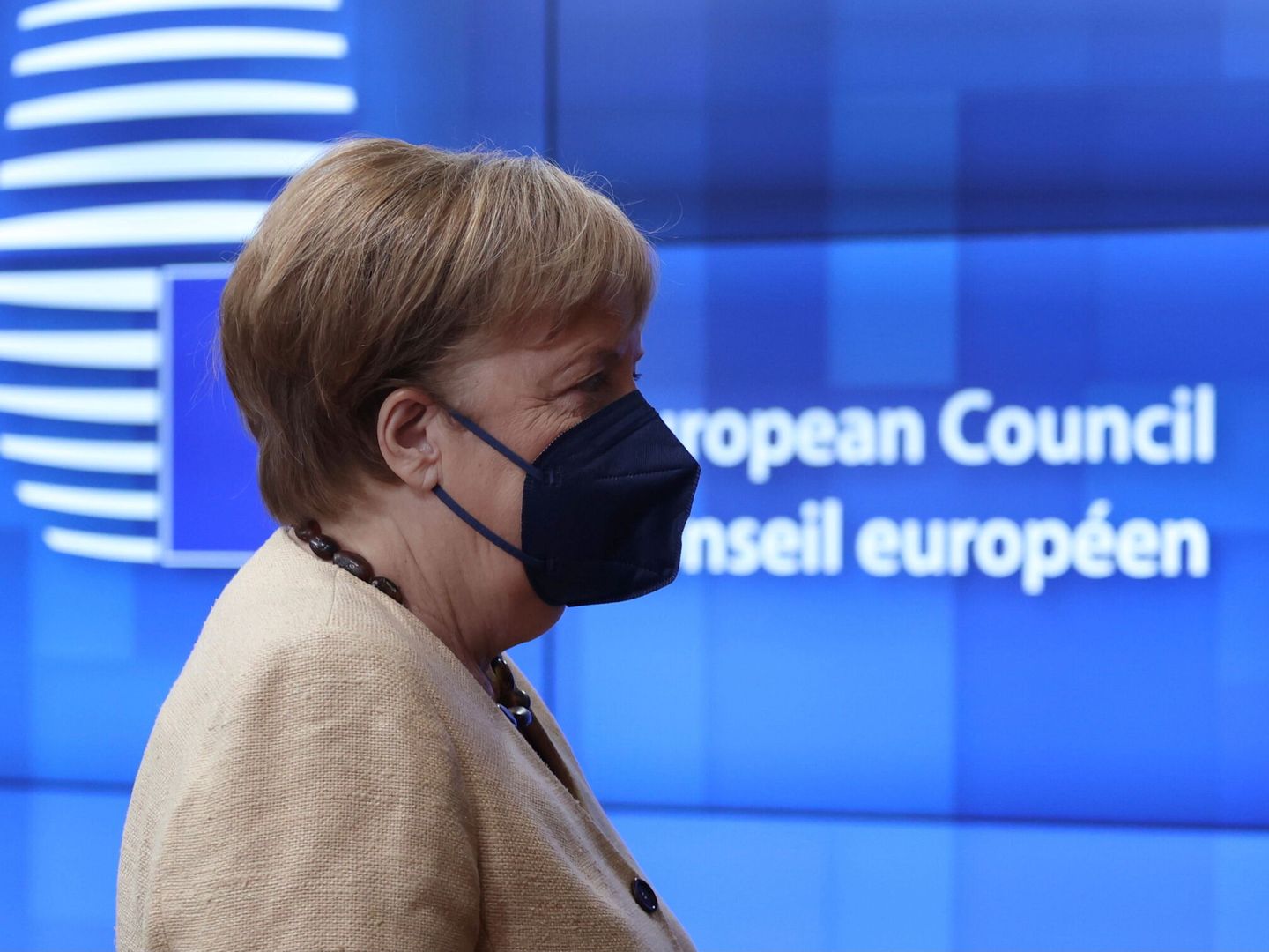 Angela Merkel a su entrada en un Consejo Europeo en Bruselas. (Reuters)