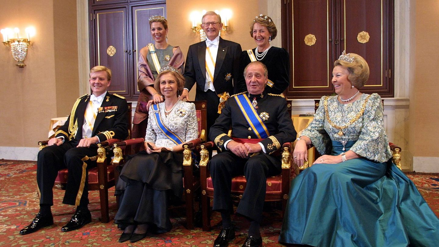 Juan Carlos I y doña Sofía en su visita a Holanda. (Archivo)