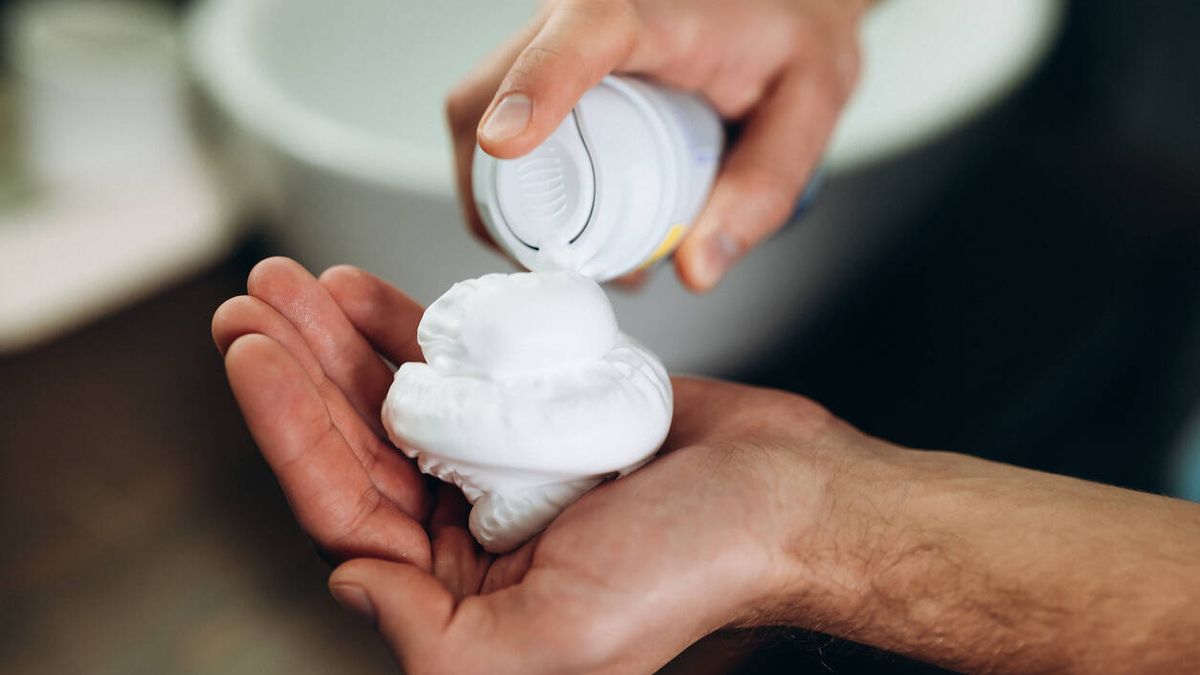 ¿Espuma de afeitar para limpiar tu casa? Este producto tiene más usos de los que pensabas