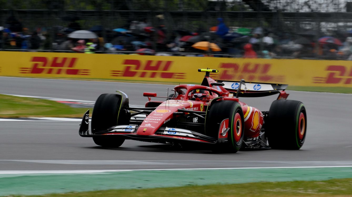 Foto: F1 hoy, en directo | Clasificación GP de Gran Bretaña de Fórmula 1 con Alonso y Sainz en Silverstone (EFE / PETER POWELL)