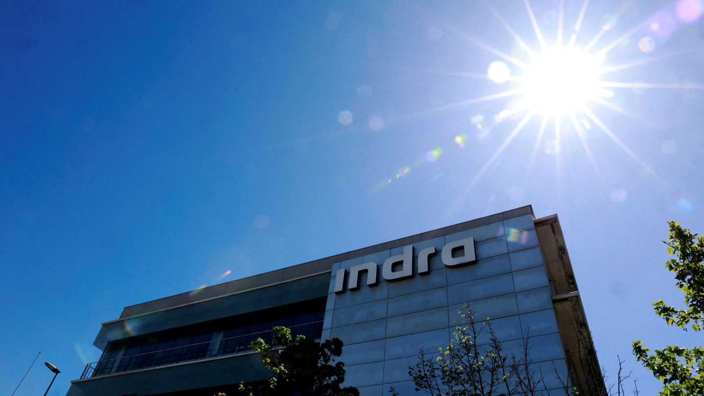 FILE PHOTO: The logo of Spanish technology company Indra is seen on their offices in Madrid, Spain, April 23, 2024. REUTERS Susana Vera File Photo