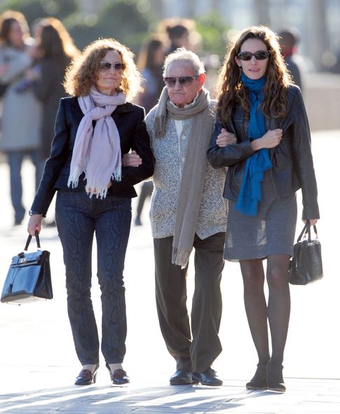 Foto: Paloma, Francisco y Telma paseando por las calles de Barcelona (Gtres)