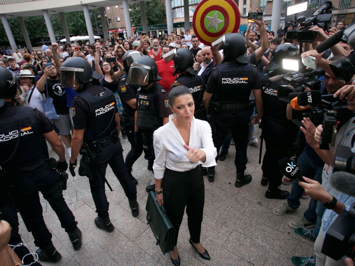 Foto: La exdiputada de Vox, Macarena Olona. (EFE/Juan Carlos Caval)