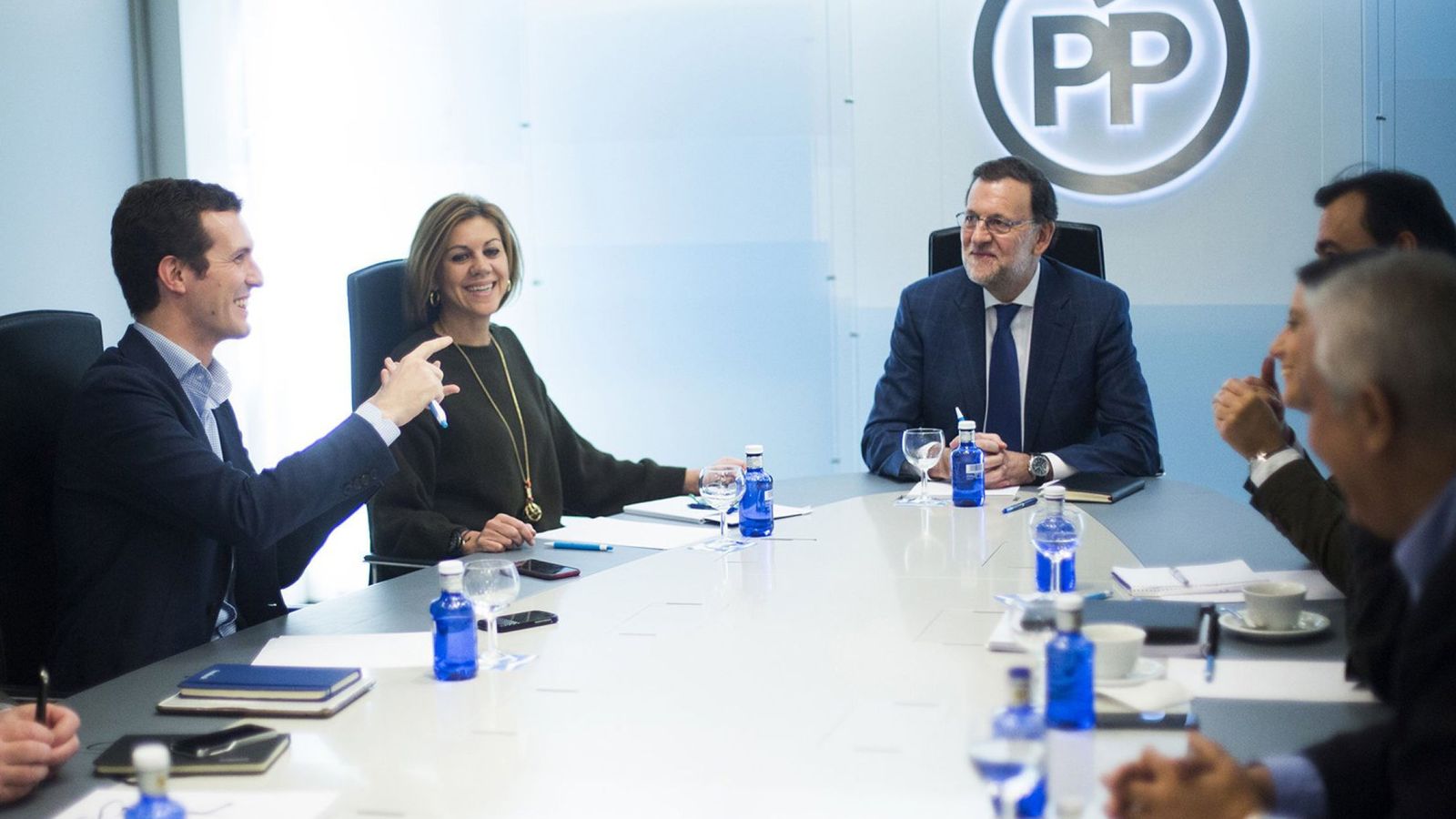 Foto: El jefe del Ejecutivo en funciones y presidente del PP, Mariano Rajoy (c), en la reunión del comité de dirección del partido. (EFE)