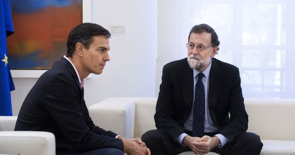 Foto: Mariano Rajoy y Pedro Sánchez en el Palacio de la Moncloa. (EFE)