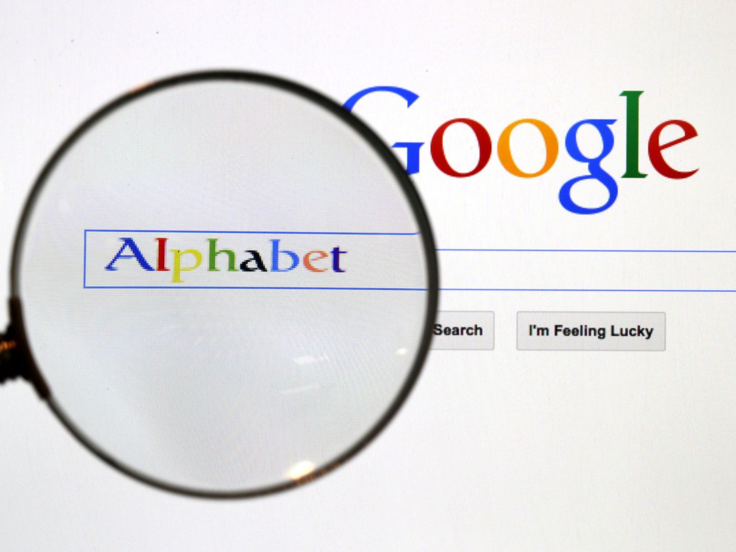 Además del monopolio en las búsquedas, Alphabet-Google tiene también el de las 'cookies' (Reuters)