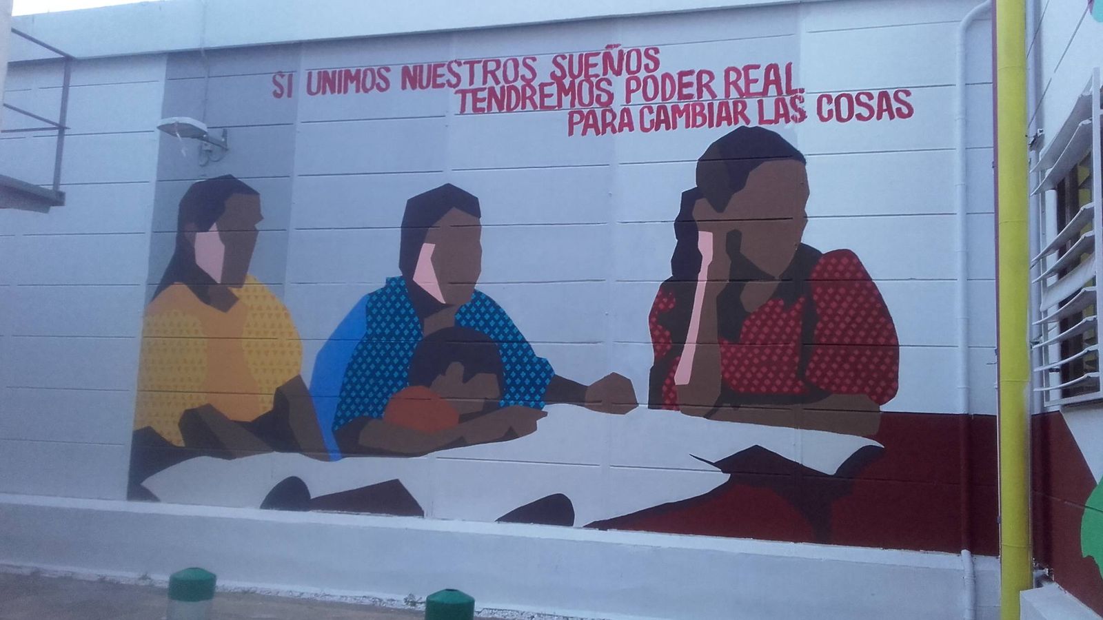Foto: Un mural junto al Museo de Informática de la Universidad Politécnica de Valencia. (Y. T.)