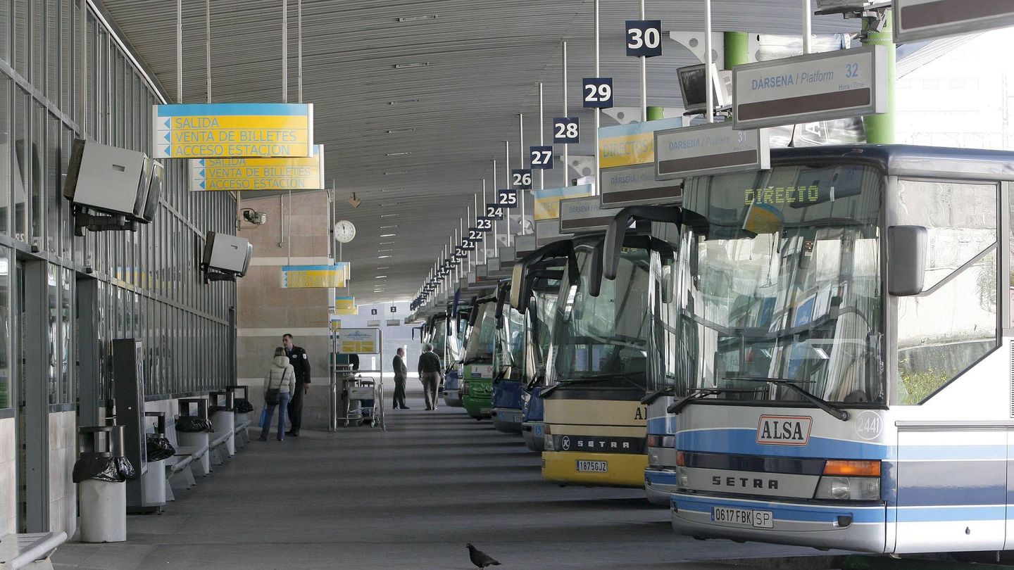 Estación de los autobuses ALSA en Oviedo. (EFE)