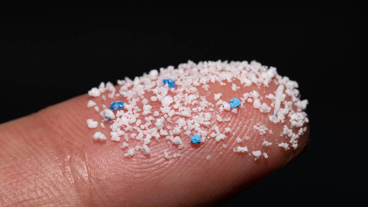 Cientos de minúsculos 'pellets' de plástico. (iStock)