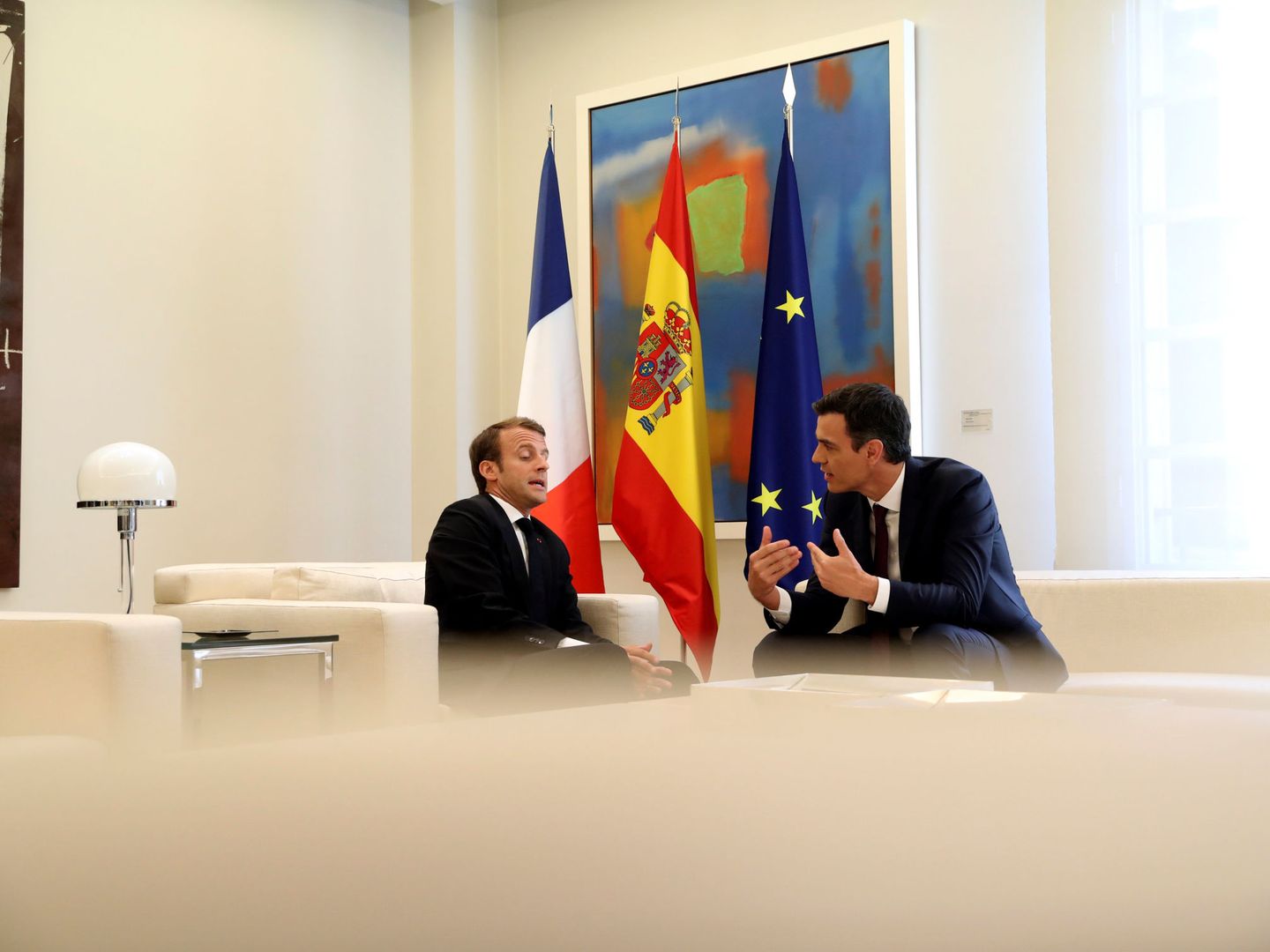 Emmanuel Macron y Pedro Sánchez. (Reuters)