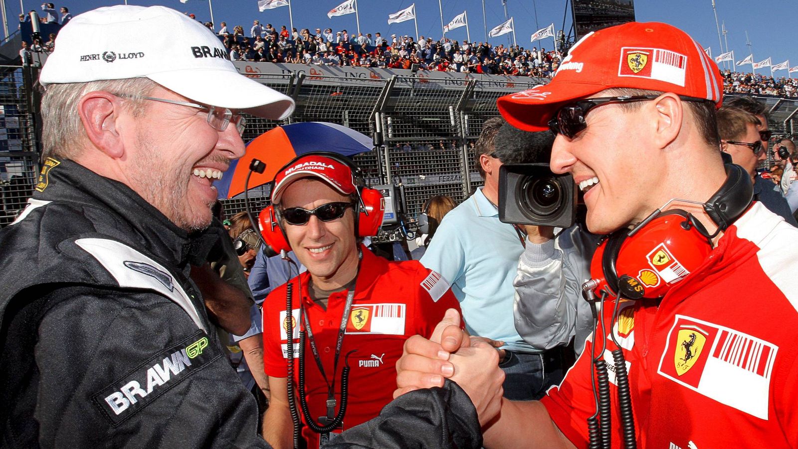 Foto: Ross Brawn junto a su expiloto, Michael Schumacher, en el inicio de 2009, su temporada mágica.