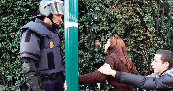 Foto: Intervención policial en Valencia en 2012. (EFE)