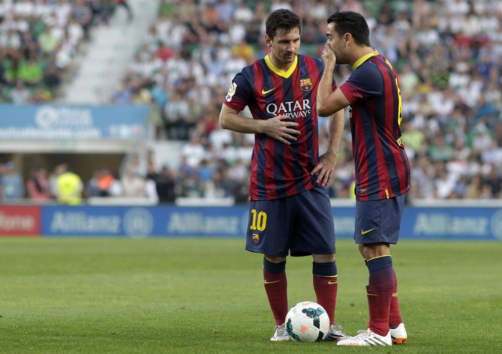 Foto: Xavi (d) dejará el Barça en los próximos dias. Messi es de los más veteranos del vestuario.