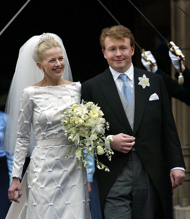 El príncipe Friso de Holanda y su esposa  Mabel, el día de su boda. (EFE) 