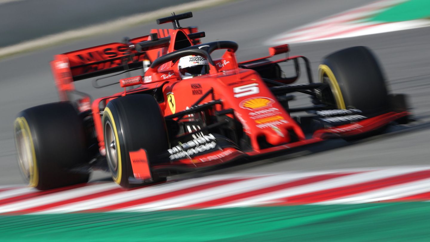 Vettel durante los test en Barcelona. (Reuters)