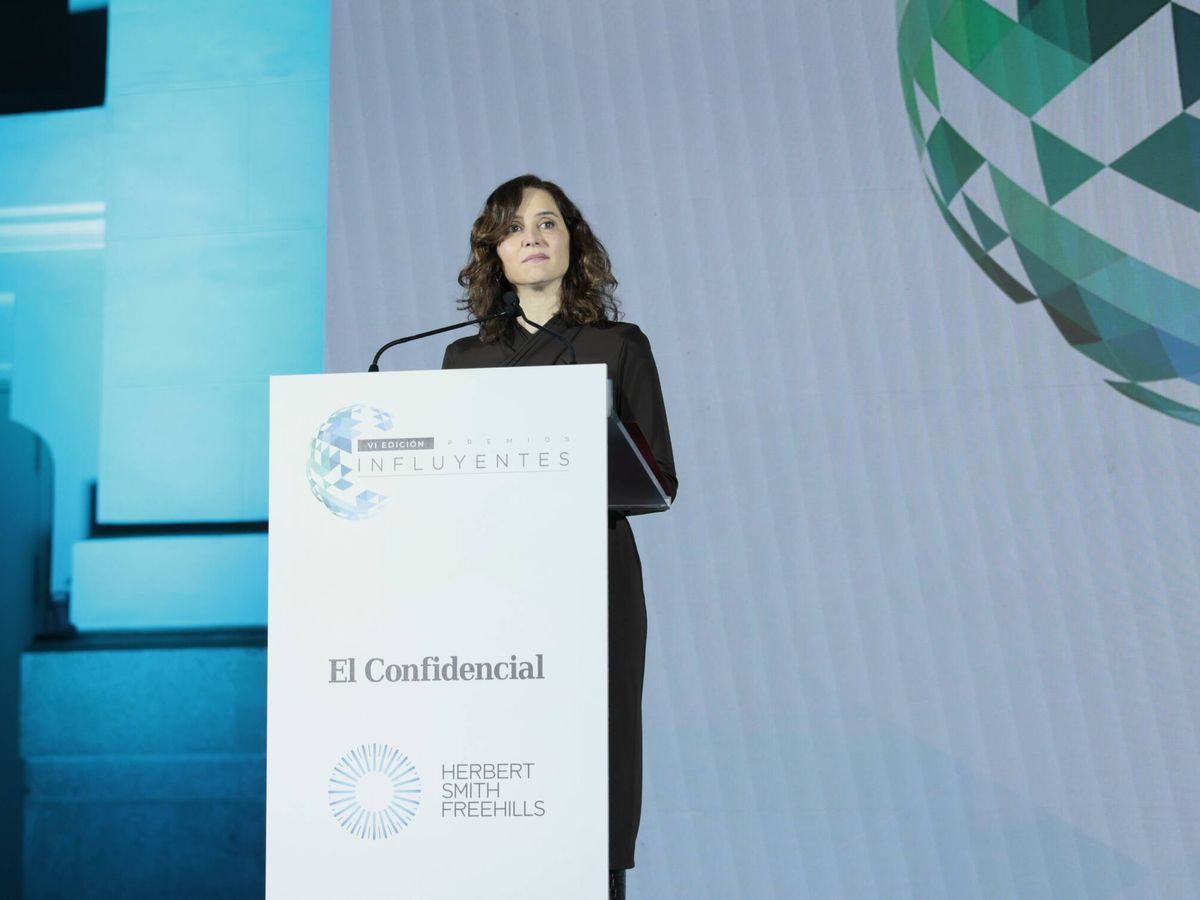 Foto: La presidenta de la Comunidad de Madrid, Isabel Díaz Ayuso, en los Premios Influyentes 2023. (EC)