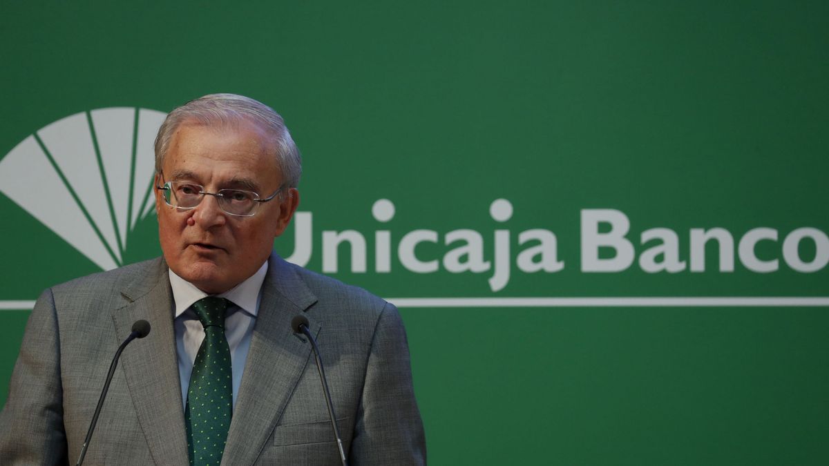 El tándem Azuaga-Menéndez, la vía para allanar la fusión Unicaja-Liberbank
