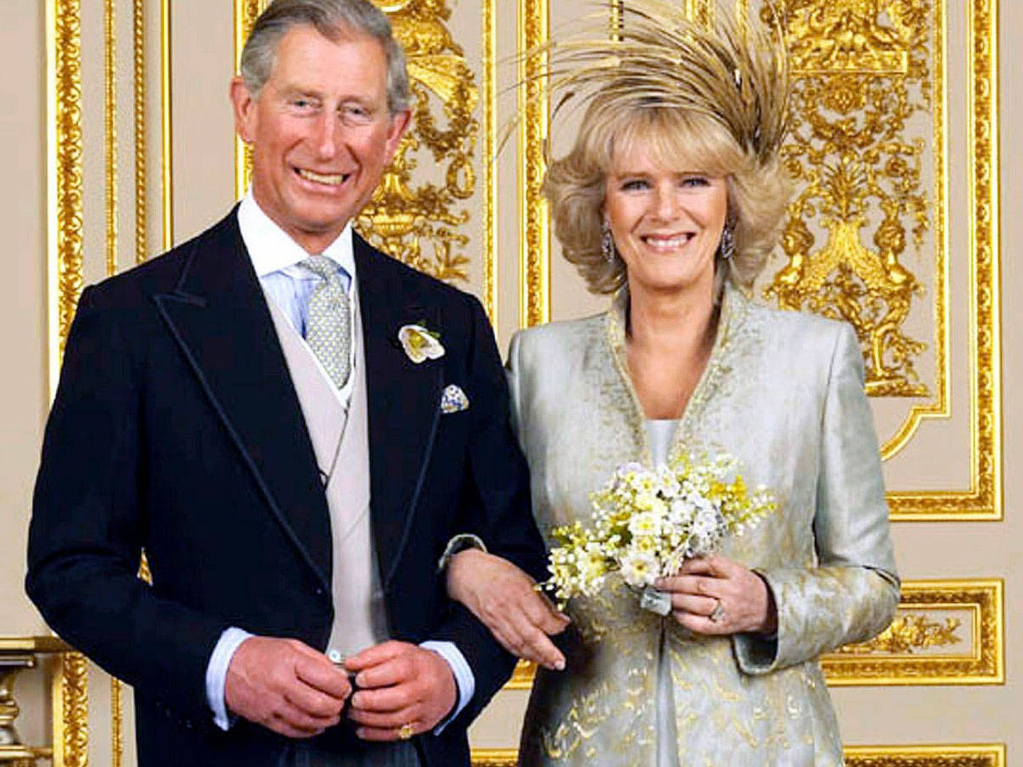El príncipe Carlos y Camilla, el día de su boda. (Reuters)