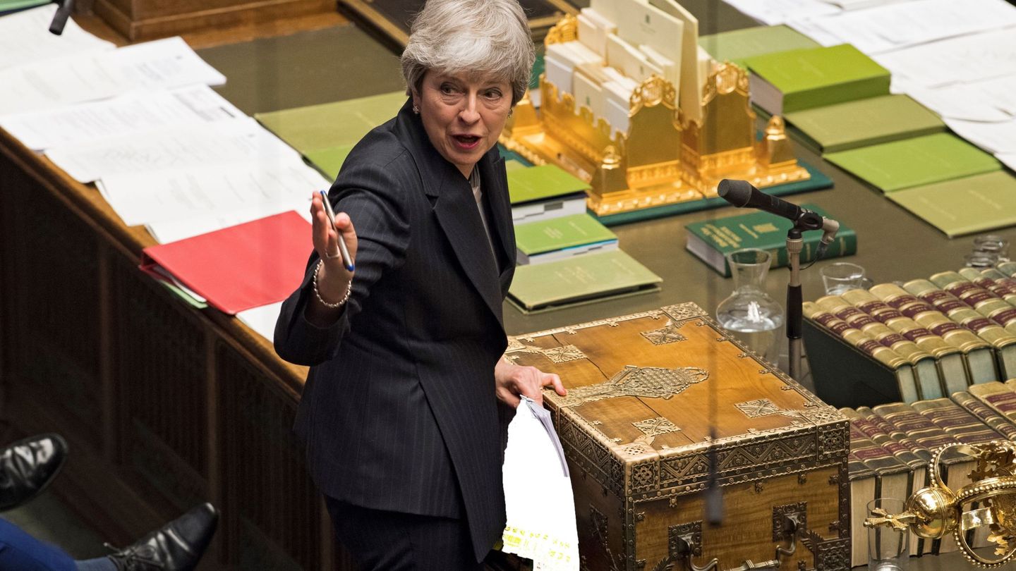 La primera ministra del Reino Unido, Theresa May, durante un debate en el Parlamento británico este miércoles. (EFE)