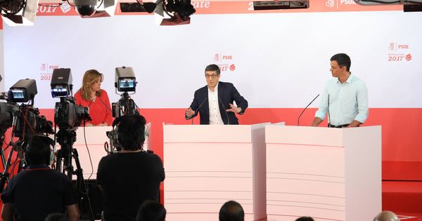 Foto: Susana Díaz, Patxi López y Pedro Sánchez, durante el debate a tres en la sala Ramón Rubial de Ferraz. (Eva Ercolanese | PSOE)