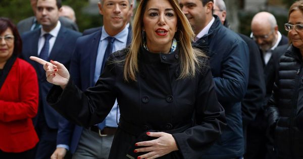 Foto: La presidenta de la Junta, Susana Díaz, a su llegada a la comparecencia ante la comisión de investigación de la financiación de los partidos políticos del Senado. (EFE)