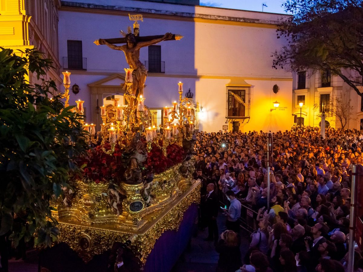 Foto: Semana Santa de 2019 en Sevilla. (EFE)