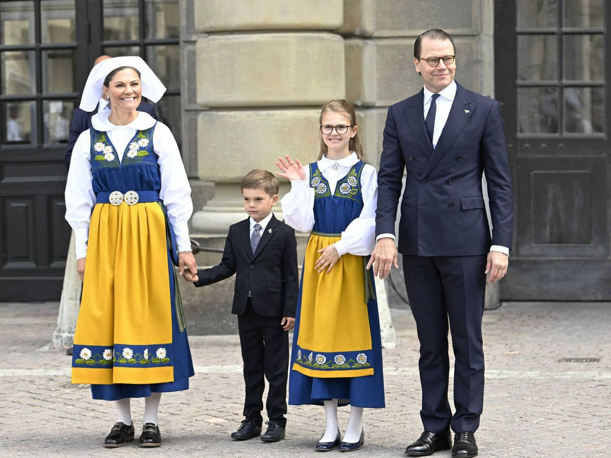 Foto: Victoria y Daniel de Suecia y sus hijos, la princesa Estelle y el príncipe Oscar. (Cordon Press)