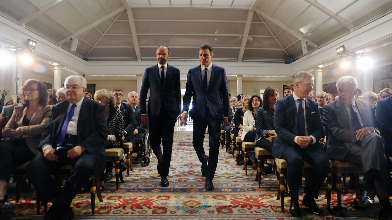 Foto: Pedro Sánchez y el primer ministro francés, Édouard Philippe, a su llegada al acto de cooperación antiterrorista España-Francia, este 1 de octubre. (Reuters)