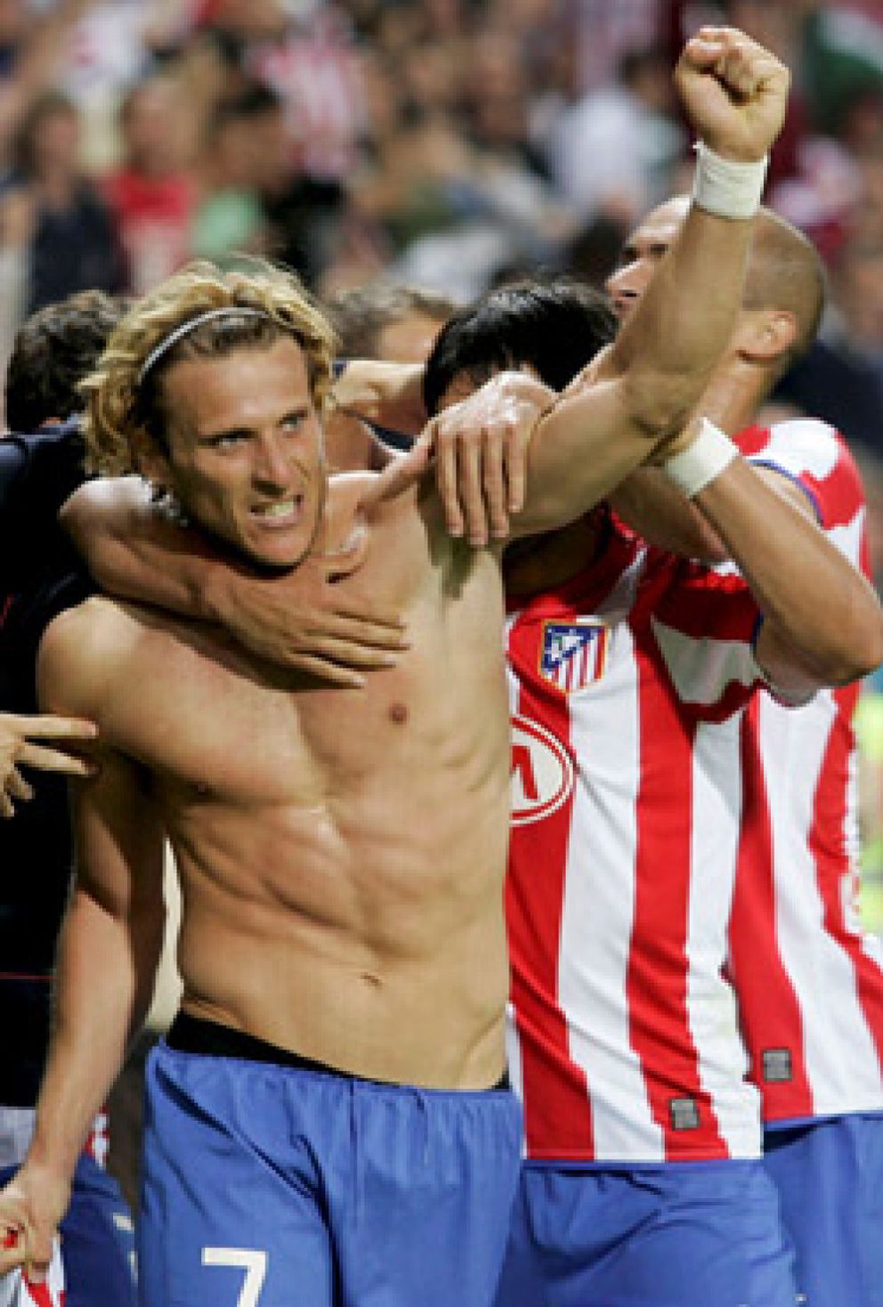 Foto: Forlán completó la remontada y dio la victoria al Atlético