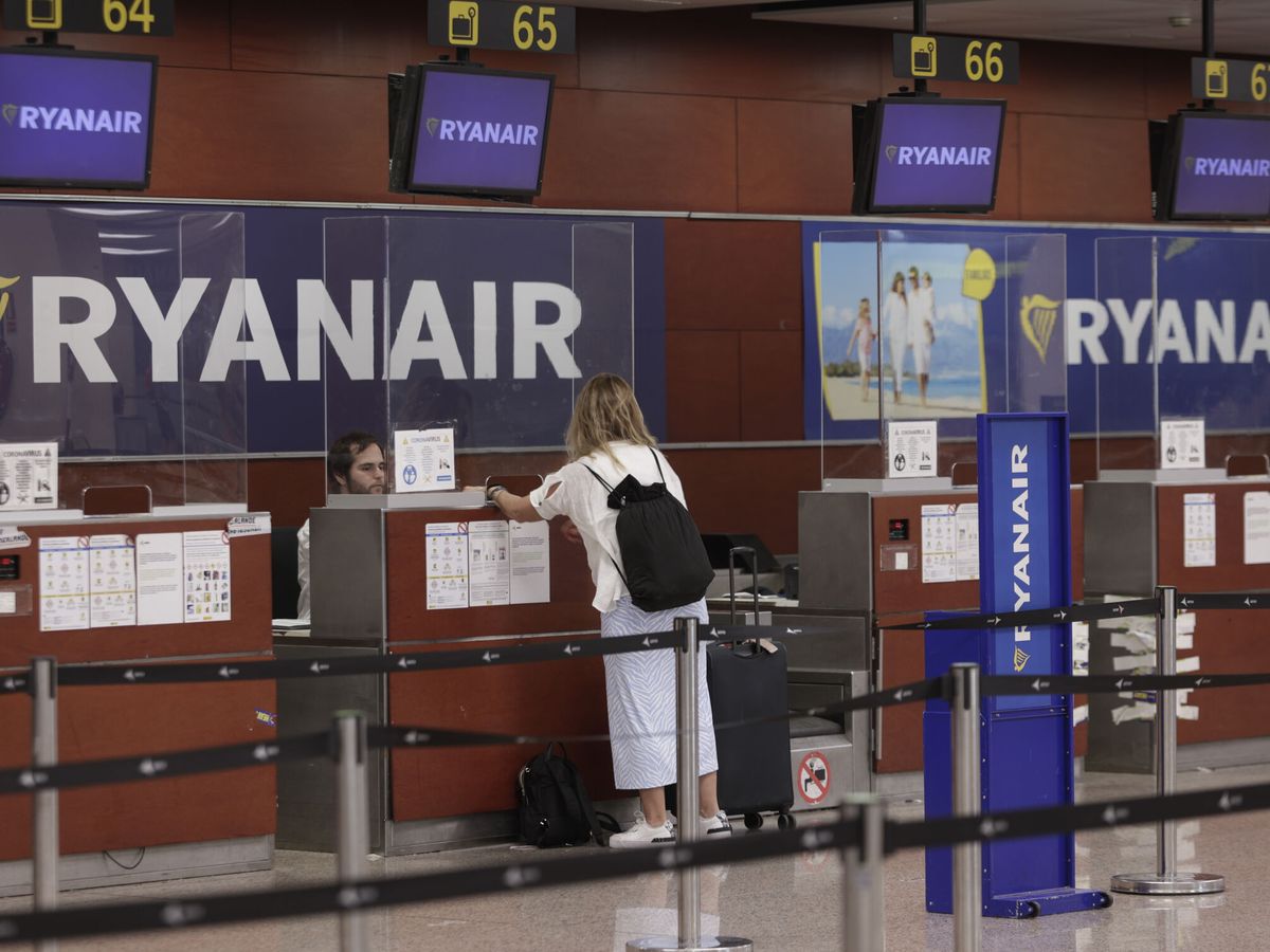 Foto: Un nuevo día de huelga en Ryanair. (EFE/Quique García)