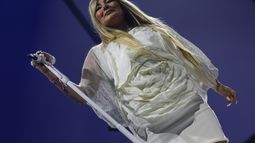 Amaia Montero se viste de 'Rosas': el hit de La Oreja de Van Gogh hecho vestido para conquistar Madrid