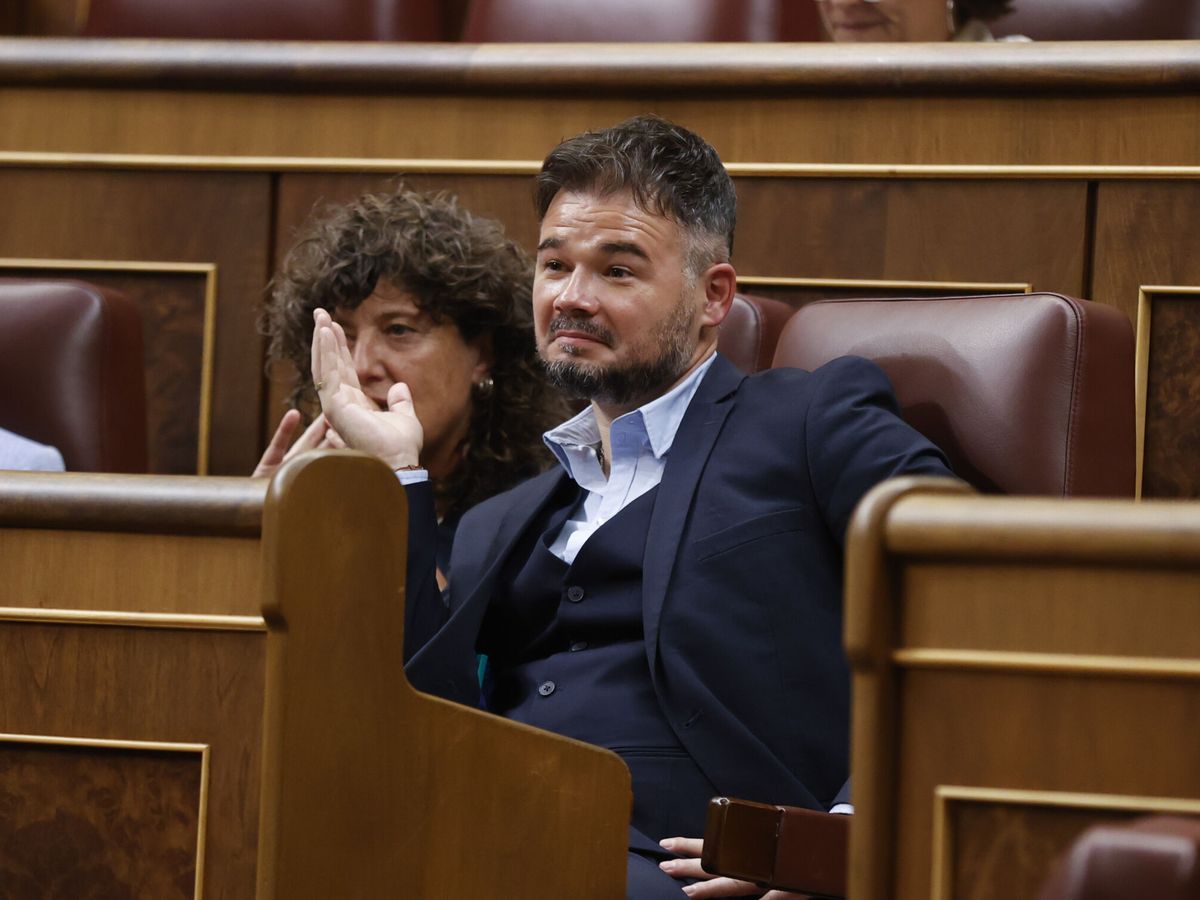 Foto: Las redes se ríen del catalán de Gabriel Rufián. ( EFE / Juan Carlos Hidalgo)