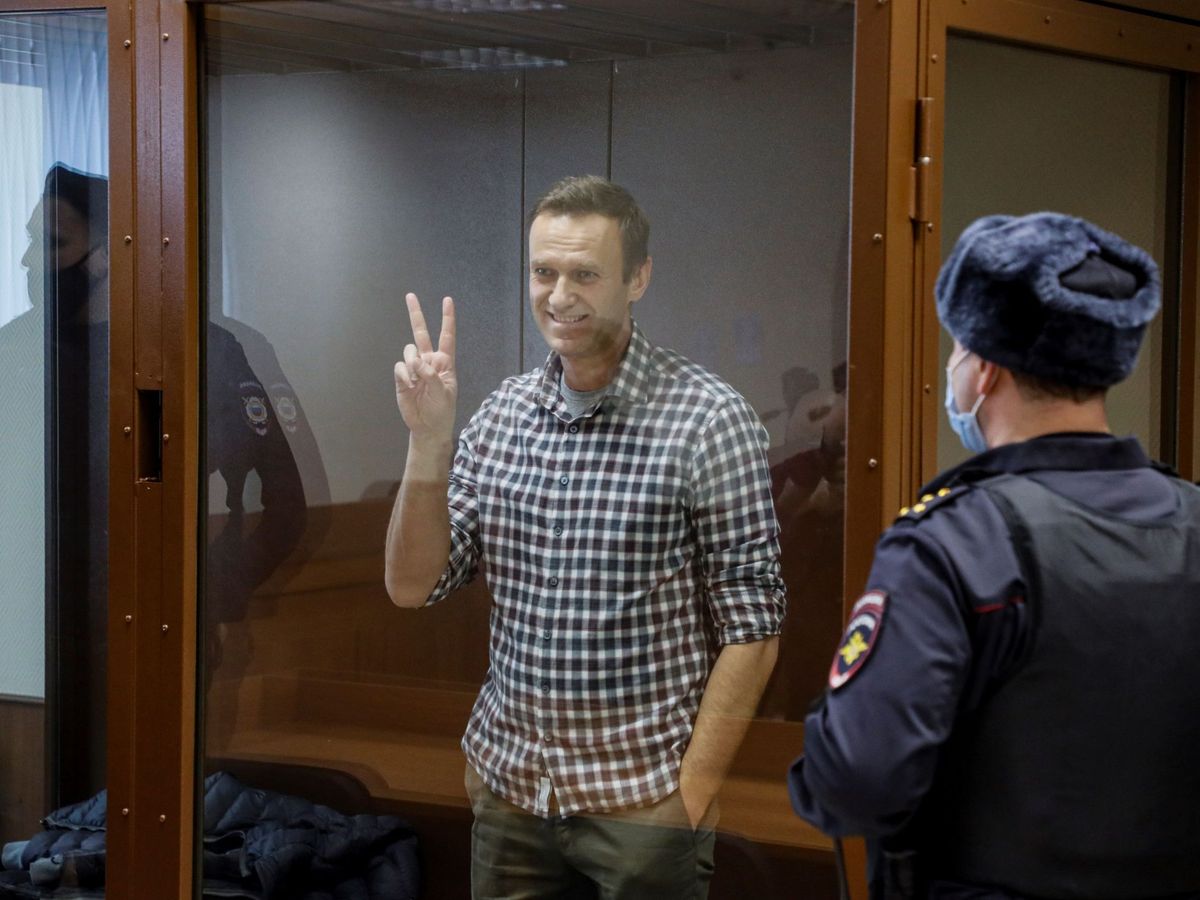Foto: Alexéi Navalni, durante el juicio. (EFE/Yuri Kochetkov)