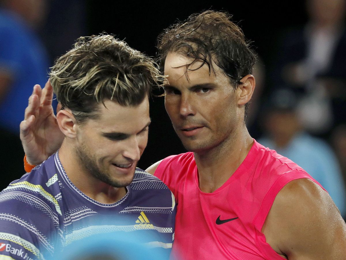 Foto: Rafa Nadal felicita a Dominic Thiem tras caer derrotado en los cuartos de final del Open de Australia. (EFE)