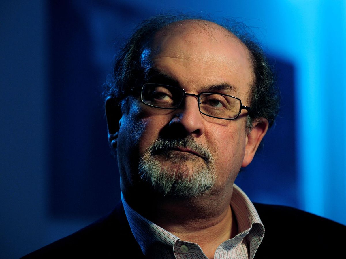 Foto: Foto de archivo, Salman Rushdie durante una entrevista en Londres. (Reuters/Dylan Martinez )