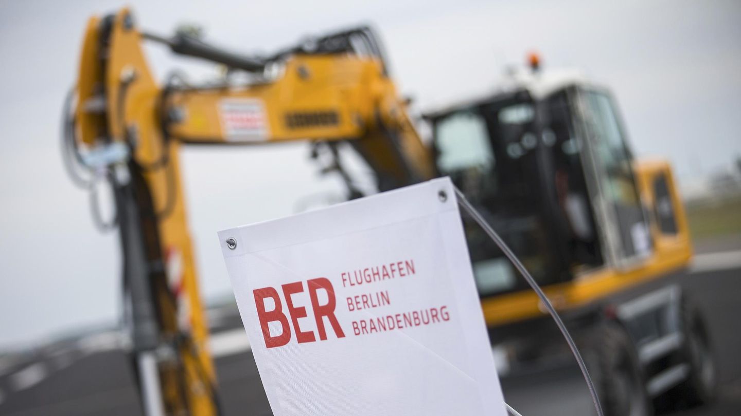 Imagen de las obras de construcción del futuro aeródromo de Berlín, denominado Willy Brandt (Reuters).