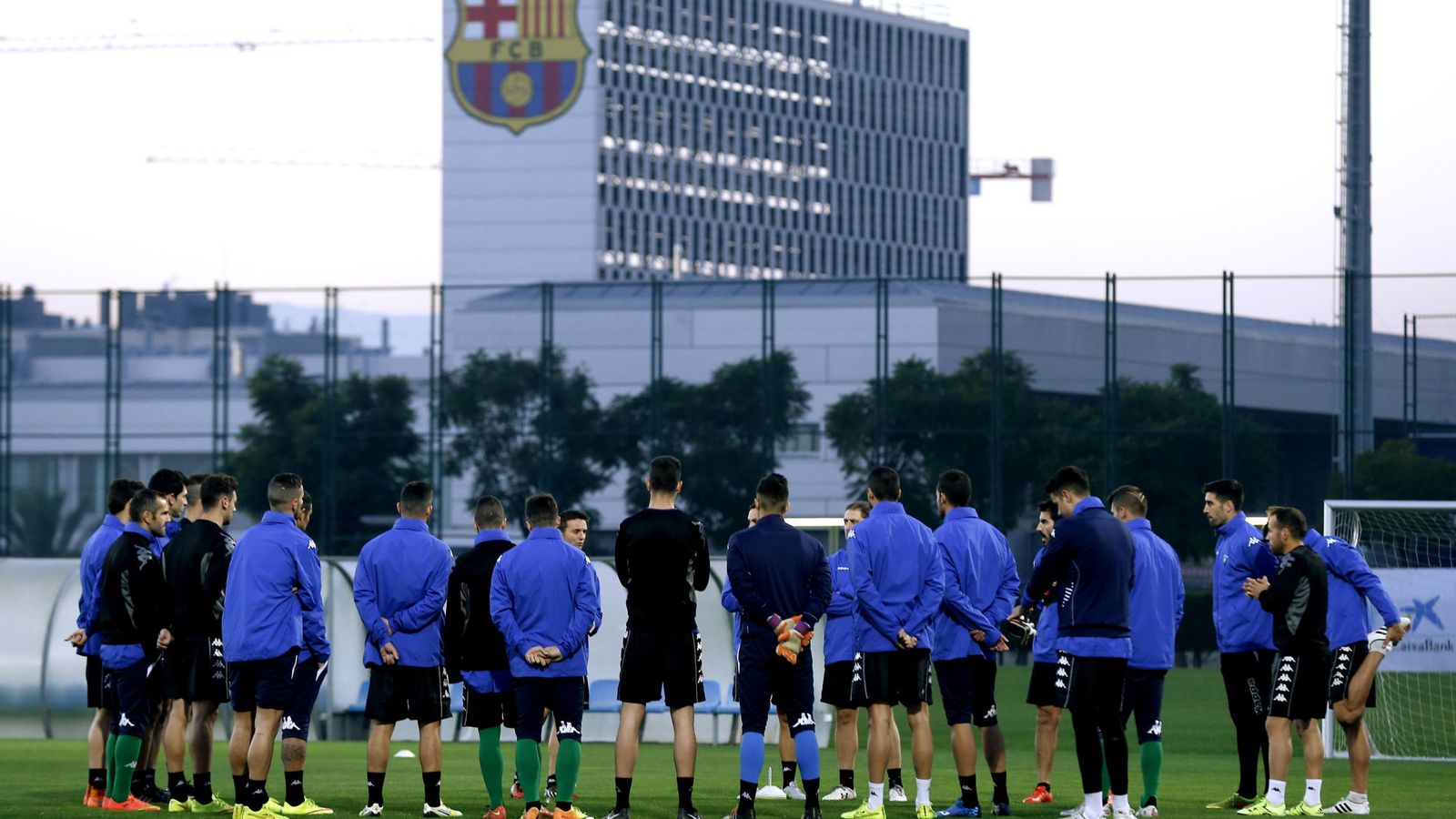 Foto: El Villanovense se entrenó en la Ciudad Deportiva del Barcelona (Efe).