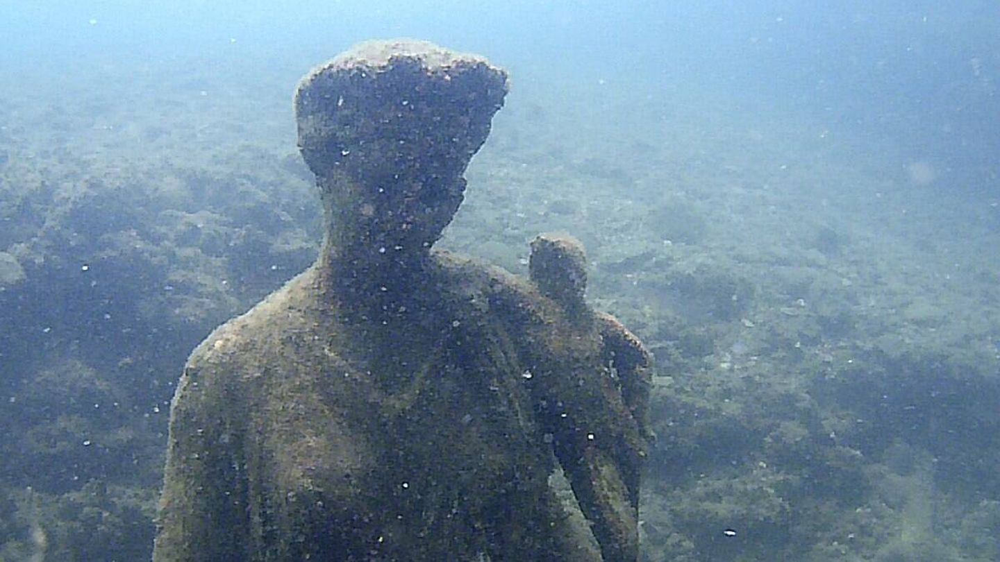 Estatua de Antonia Minore en el Ninfeo de punta Epitafio. (Wikimedia)