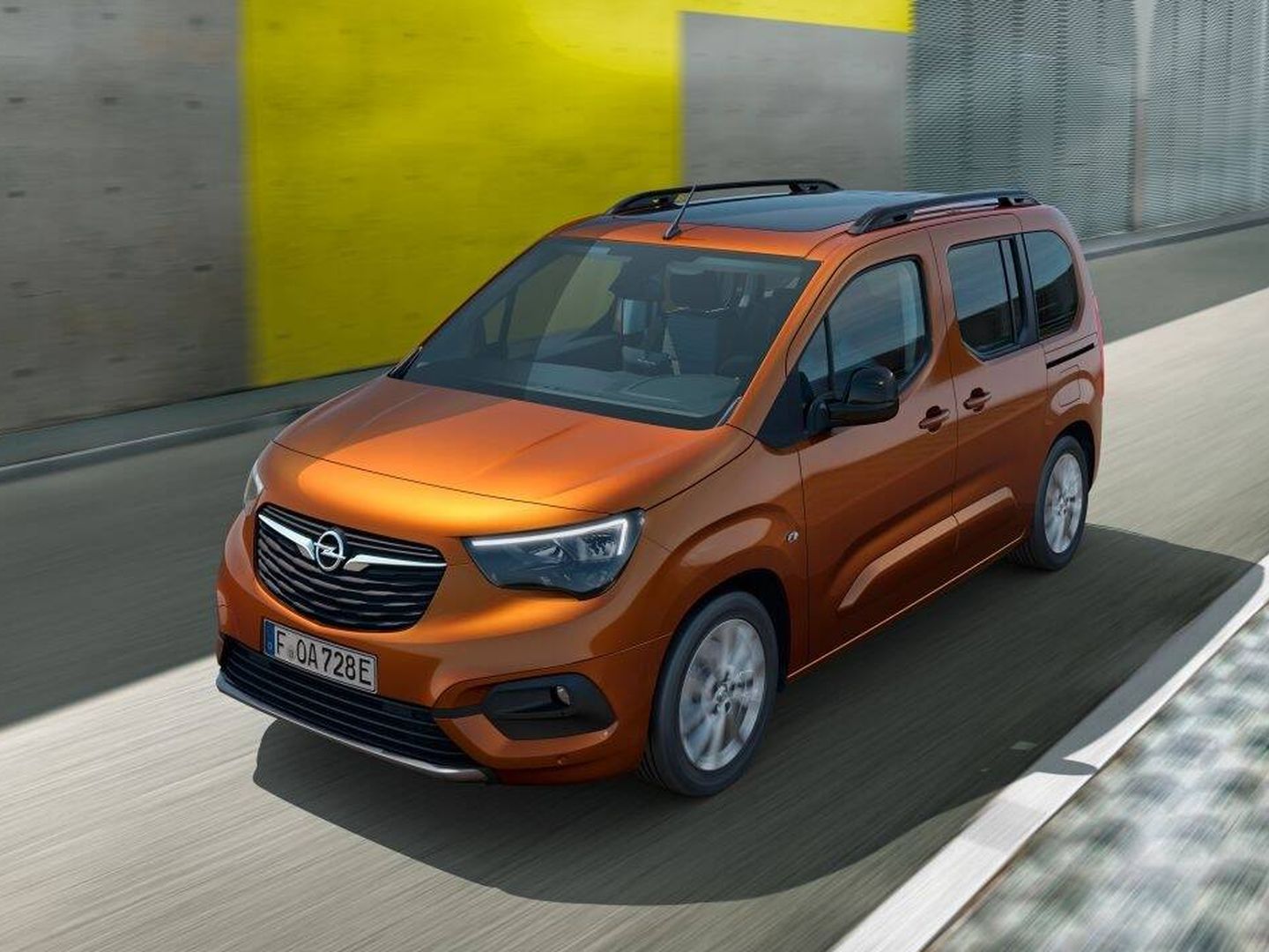 Opel homologa una autonomía media de 280 kilómetros en su Combo-e Life.