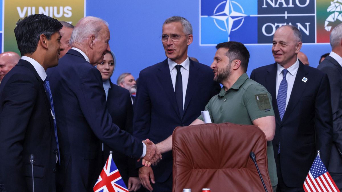 El G7 calma a Zelenski: le ofrece "compromisos de seguridad" en su camino hacia la OTAN
