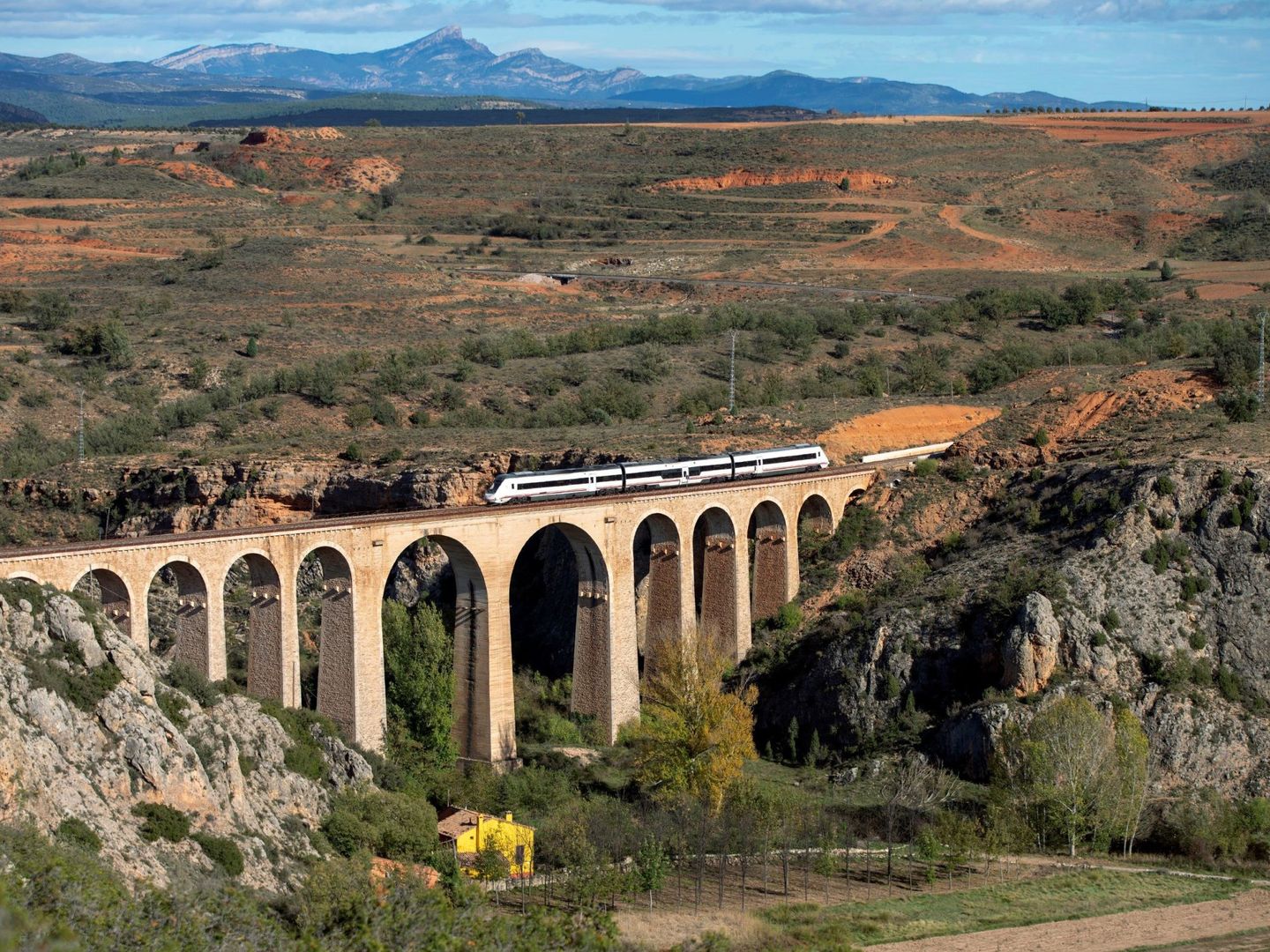 Teruel tiene la red ferroviaria más lastimosa de España junto a Extremadura. (EFE)